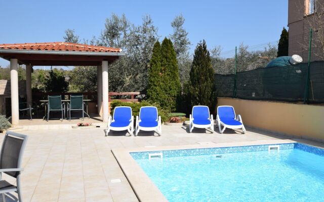Modern Apartment in Pula With Swimming Pool