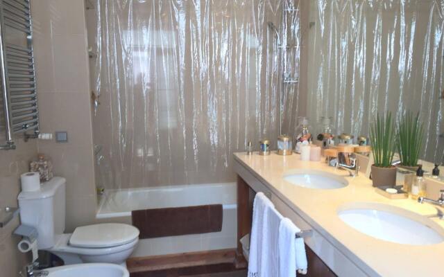 Lisbon Downtown Apartment - XVIII Century Luxury Apartment