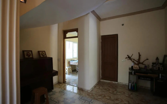 Talo's Guest House