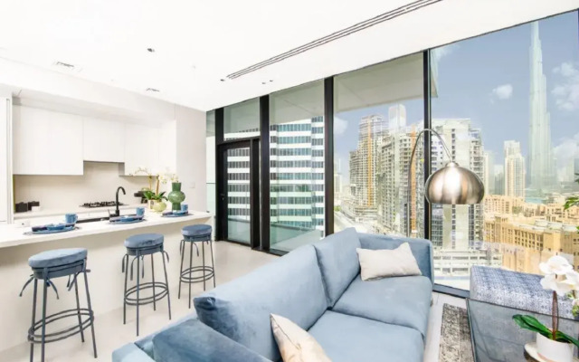 Airbetter - Marquise Square