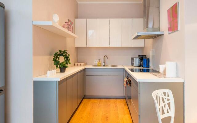 Central 2-level Penthouse with Terrace and free parking