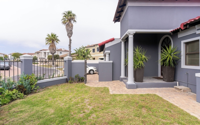 Grace of Blaauwberg One