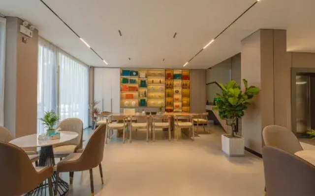 Chuxiong Yuge Hotel (Bohai Park)