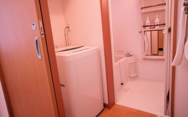 Hosei Apartment 201