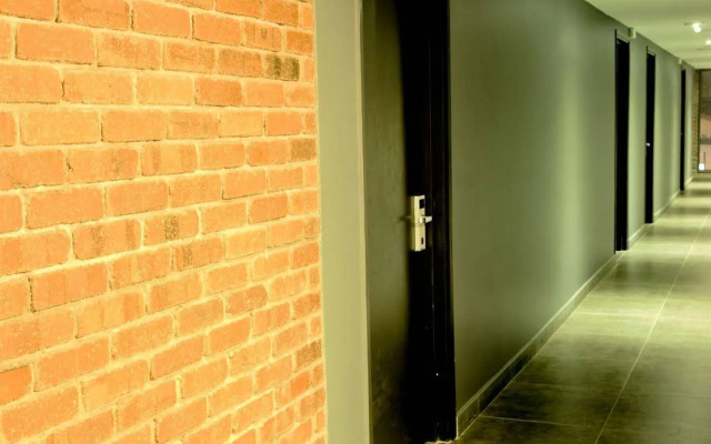 Hotel O Crossroads Hotel