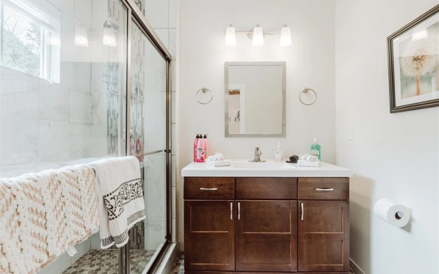 Beechwood Ave, 303