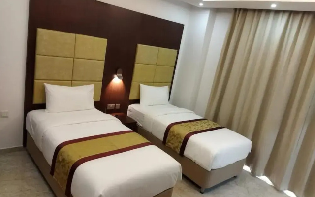 Grand Mirage Hotel