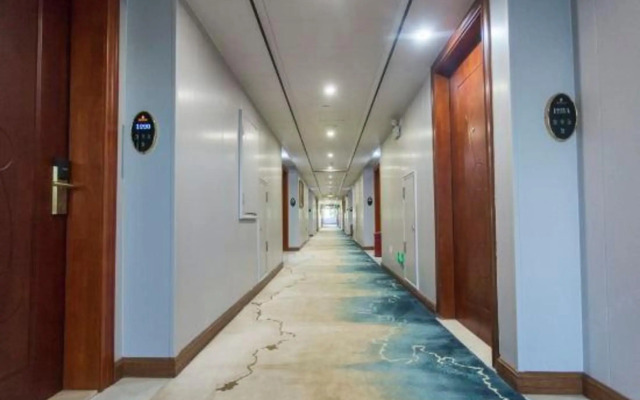 Fuyingmen Hot Spring Hotel