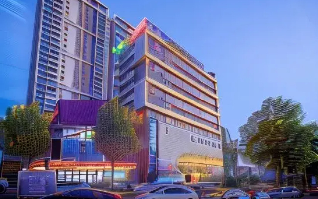 Vienna Hotel (Wuhan Hankou Railway Station Shiqiao Subway Station)