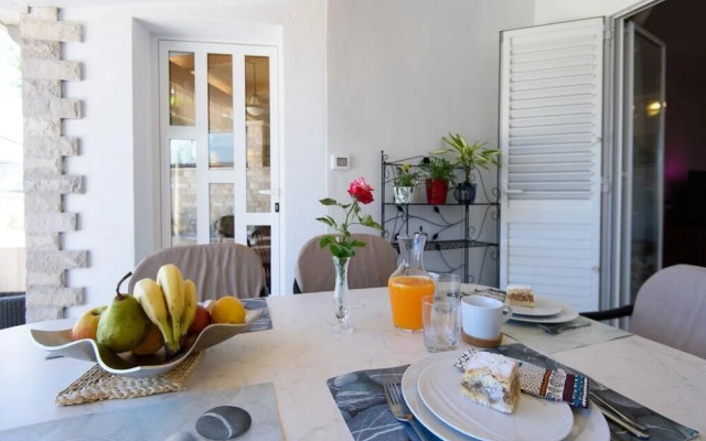 Apartments Katarina Tiha