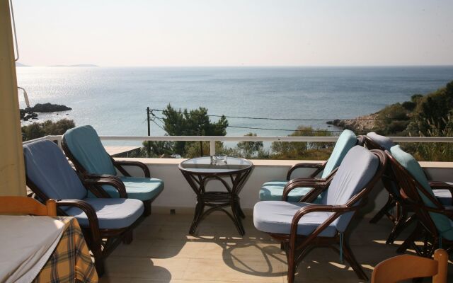 Glicorisa Beach