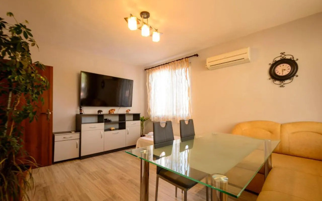 Apartment Yanevi