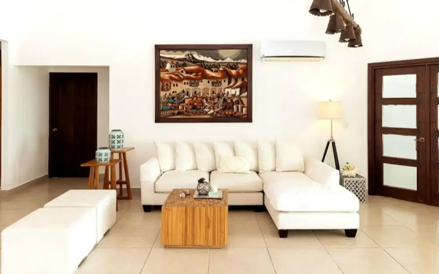 The Golf Oasis Villa by Acomodo