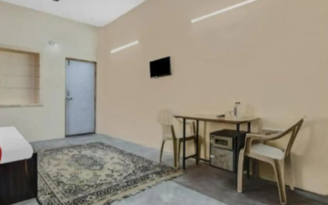 Hotel V R Loge By WB Inn