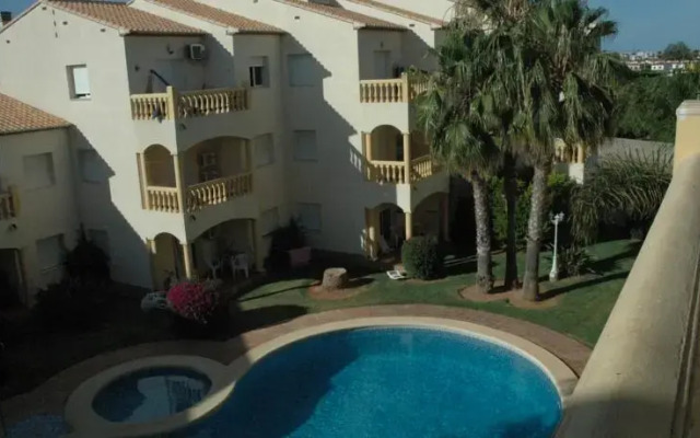 Apartamentos La Giralda