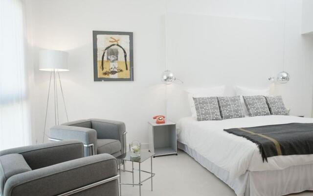 Hotel 111