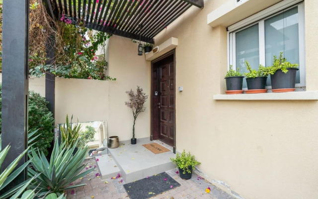 Tranquil 3BR Villa in Springs Community - Sleeps 7