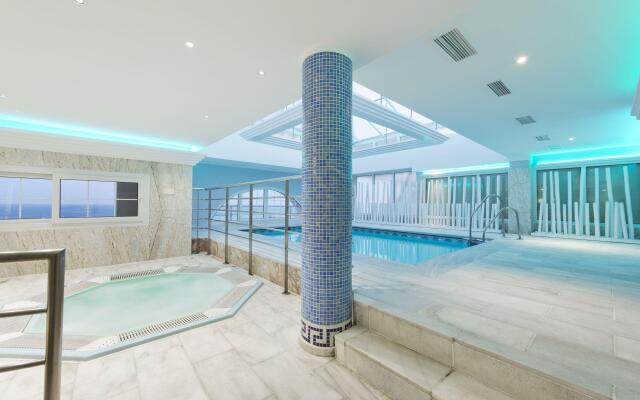 Elba Motril Beach & Business Resort