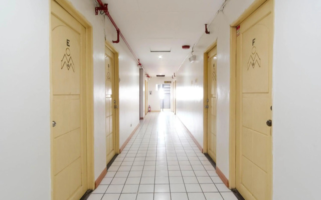 RedDoorz Plus near Johnson and Johnson Paranaque