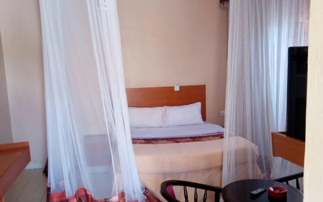 Savannah Lodge Nguluni