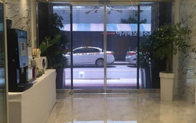 Hotel Myeong Pum 1st