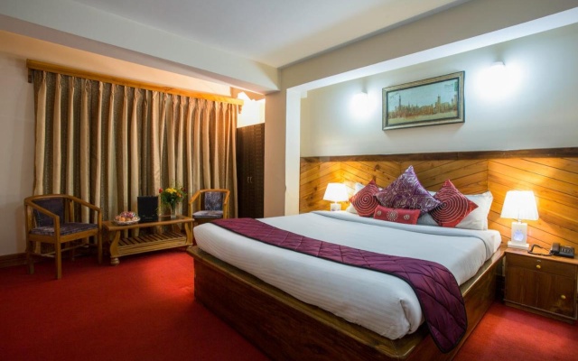 Hotel Golden Sunrise & Spa – Guest Rooms – Pelling