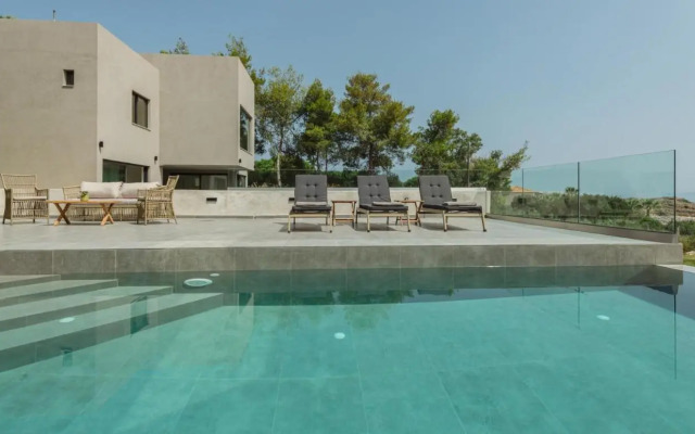 Luxury Villa Mon II Vassilikos