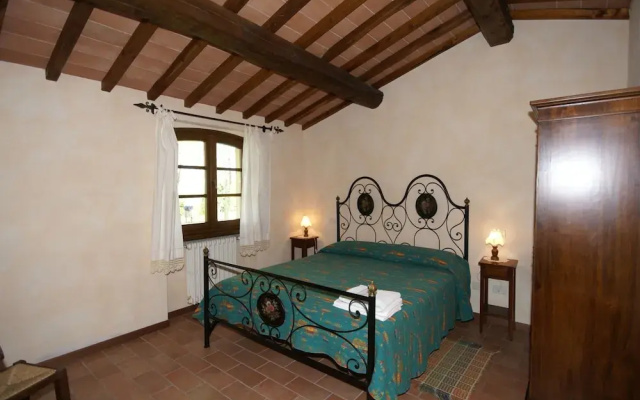 Apartment in Montone With Pool & Garden