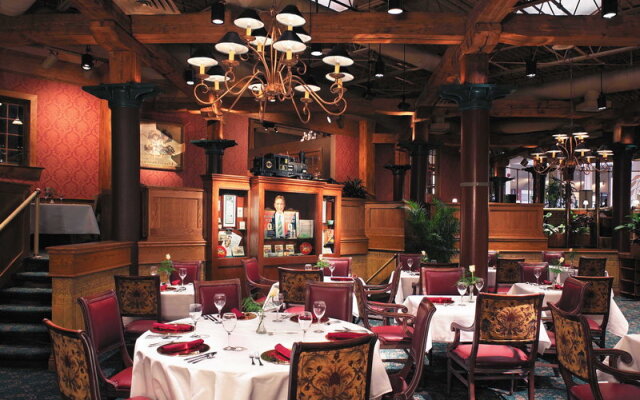 The Quaker Square Inn at The University of Akron