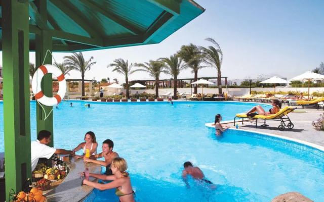 Coral Beach Tiran