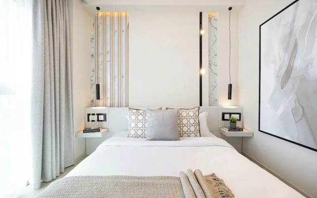 DVH Luxe Retreat 4BR Burj View Apartment