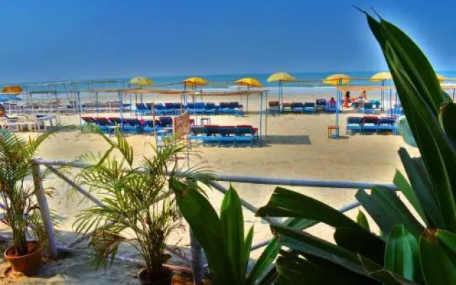 Xaviers Cafe & Beach Huts