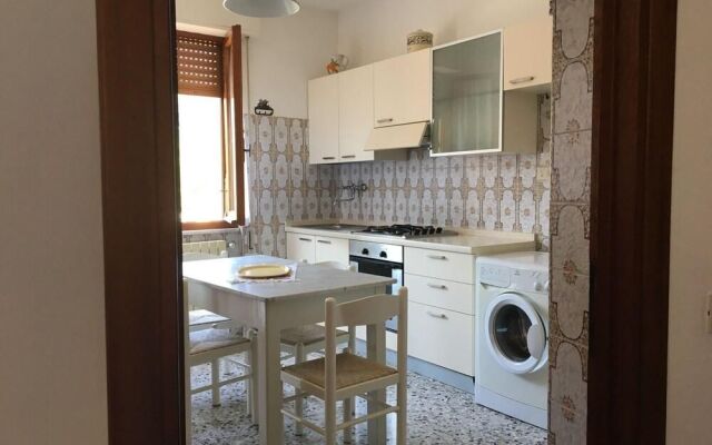 Valley View Apartment in Ameglia near Historical Center with Garden