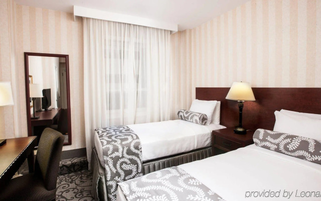 The Brock Niagara Falls Fallsview, Tapestry by Hilton