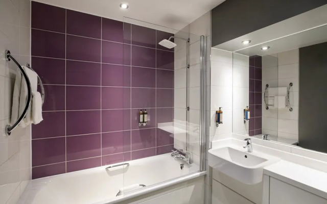 Premier Inn Witney