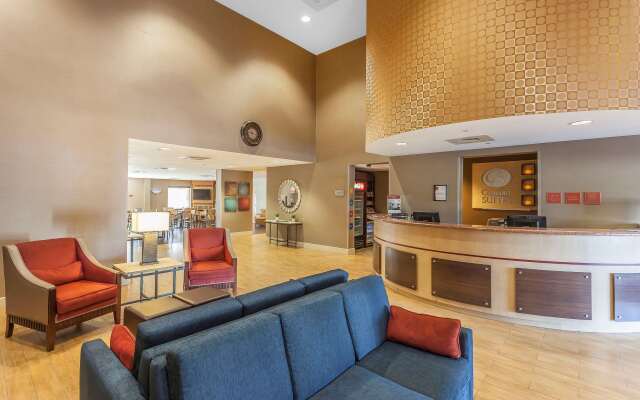 Comfort Suites Suffolk - Chesapeake