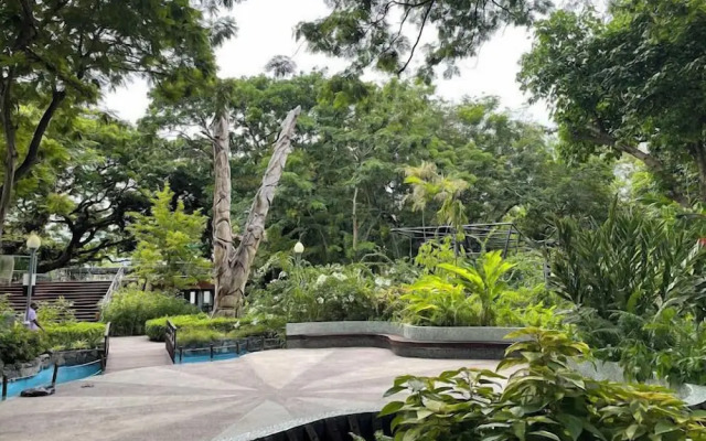 Hotel Flora