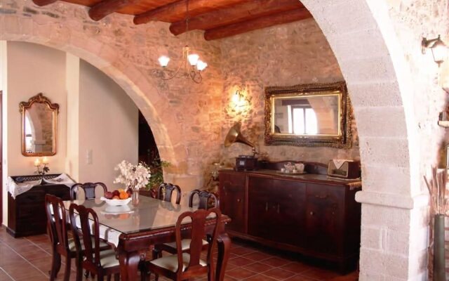 Villa Ariadni