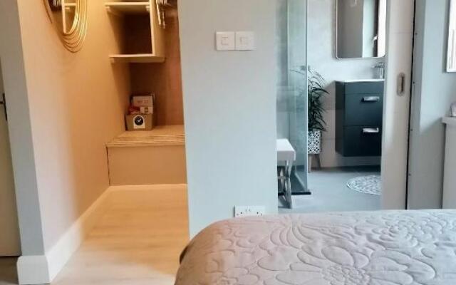 No 12 B&B
