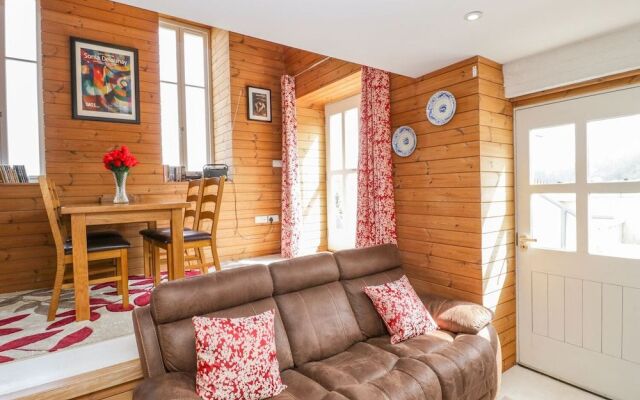 Avonside Cottage