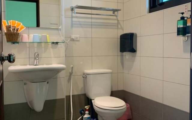 Yujing Warm Breezewarm x Sunny Sky Homestay