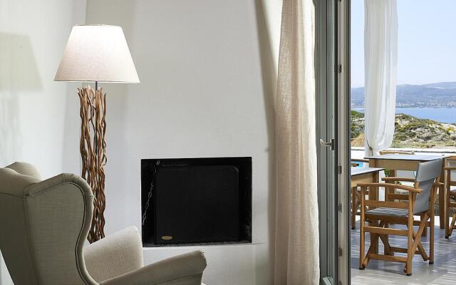 Lithos Luxury Rooms - Adults Only