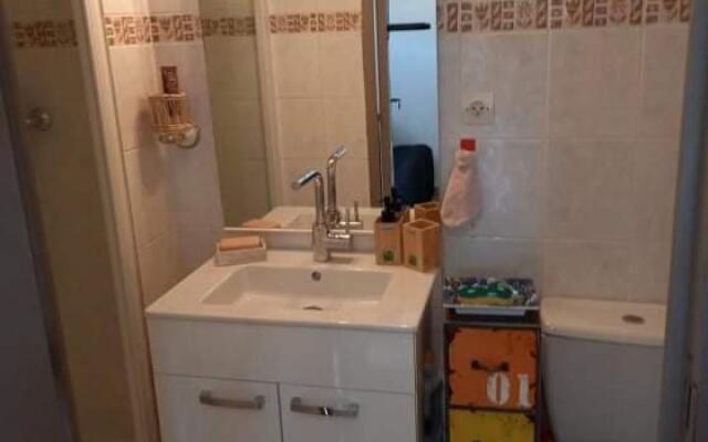 Studio dans villa calme à 15km de Cannes