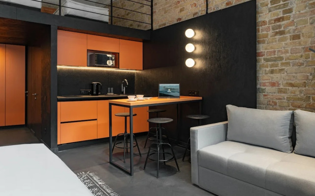 Globe Runner Hotel & Hostel