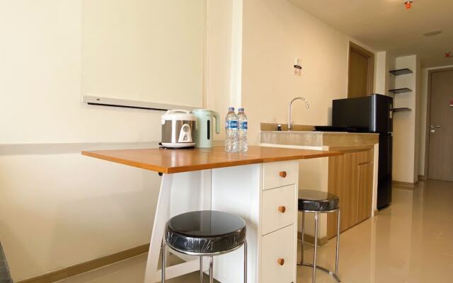 Modern And Homey 2Br At Meikarta Apartment