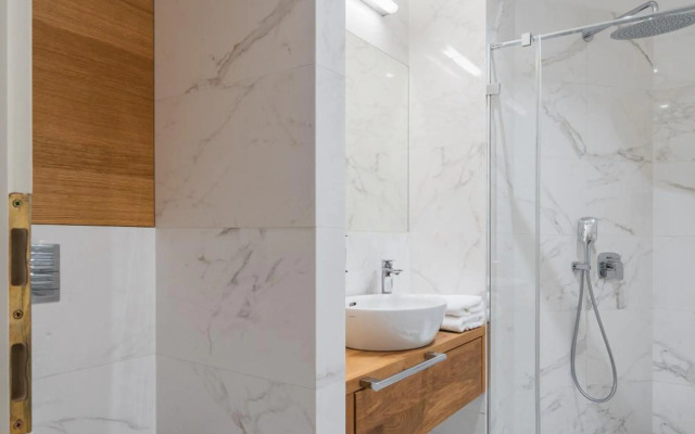 Sophisticated Apartment in Vinohrady by Prague Days