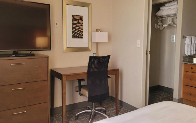 Staybridge Suites Calgary Airport by IHG