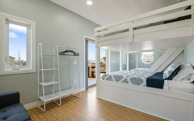 Crystal Beach Villa 5 Bedroom Home