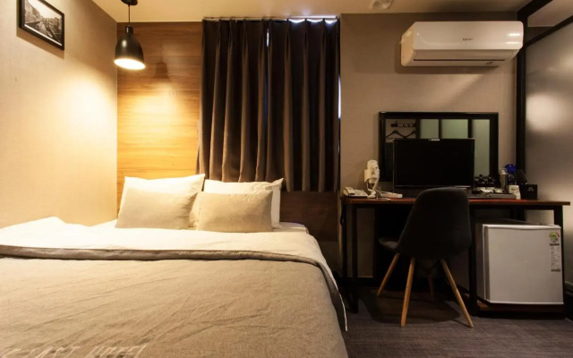 The Last Hotel