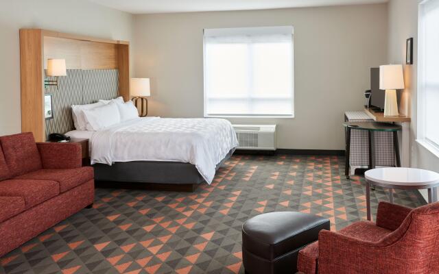 Holiday Inn & Suites Philadelphia W - Drexel Hill by IHG